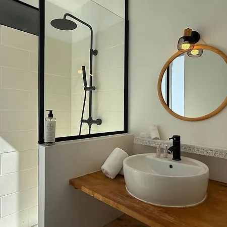 Holiday home Maison Piscine Jardin Parking *