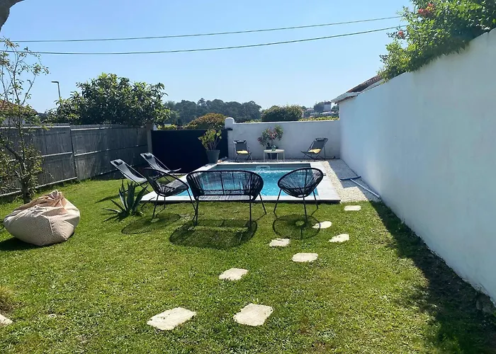 Maison Piscine Jardin Parking ビアリッツ