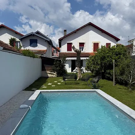 펜션 Maison Piscine Jardin Parking 비아히쯔